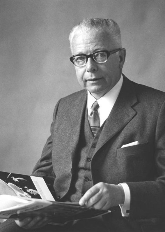 Gustav Heinemann photo