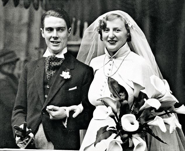 Anthony Powell photo