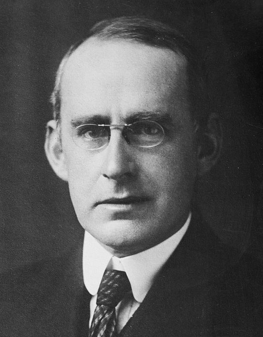 Arthur Eddington photo