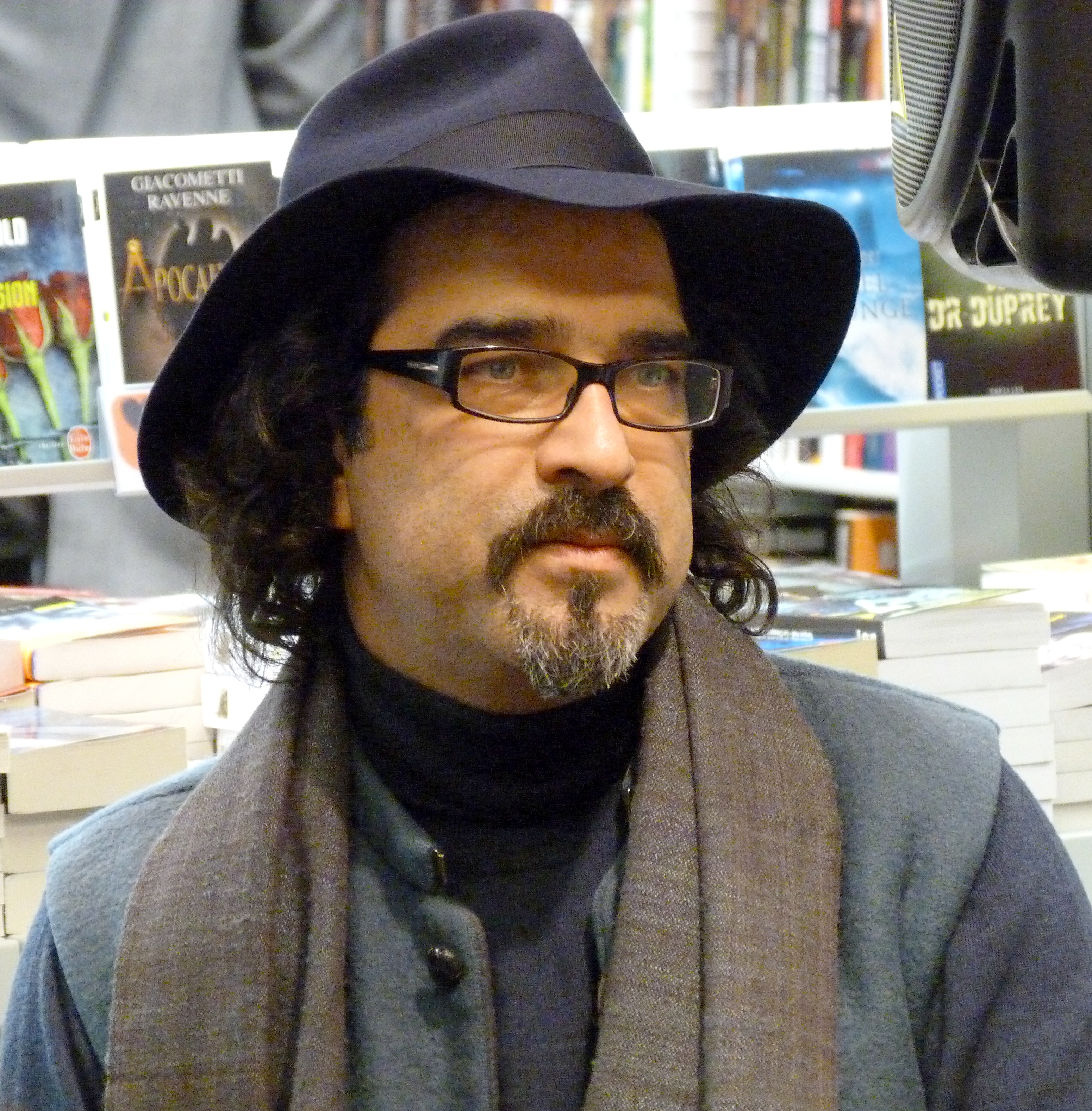 Atiq Rahimi photo