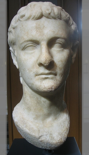Caligola photo