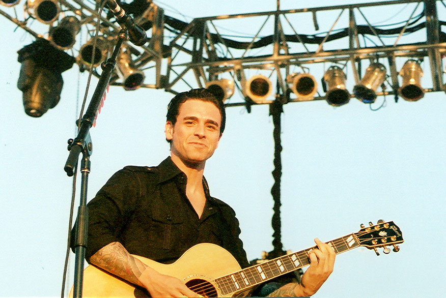 Chris Carrabba photo