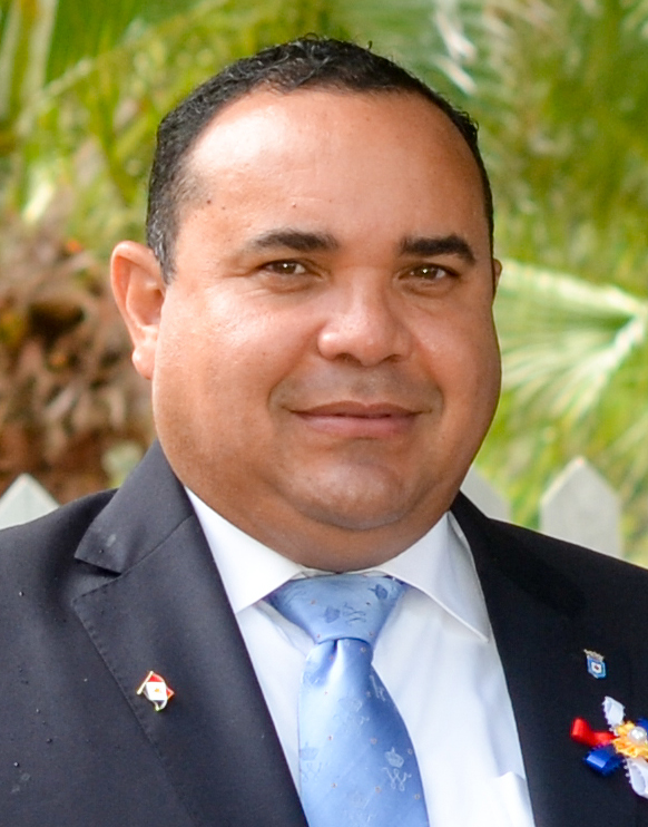 Edison Rijna photo