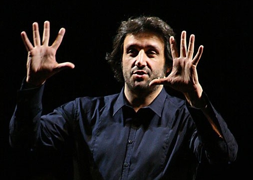 Flavio Insinna photo
