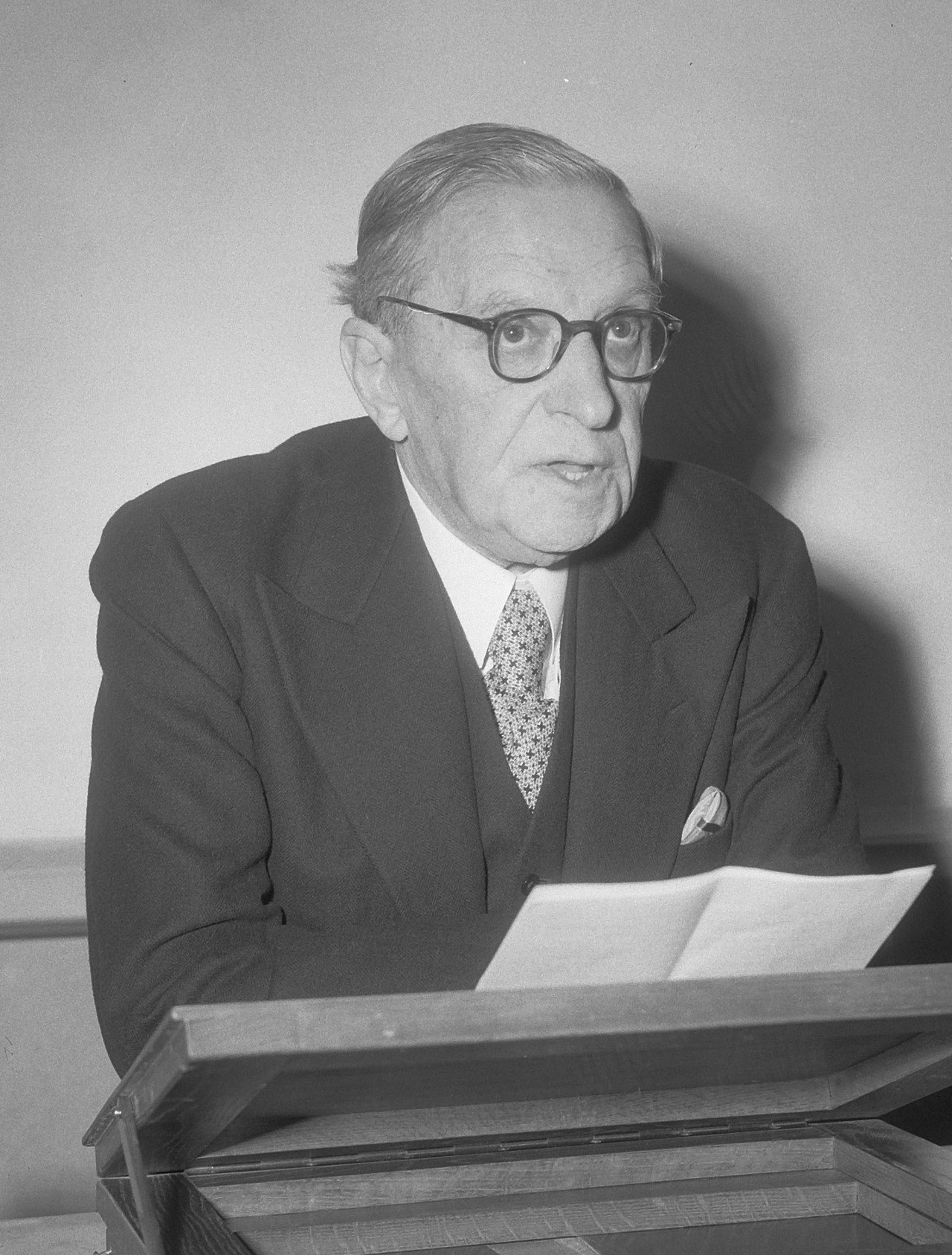 Géza Révész photo