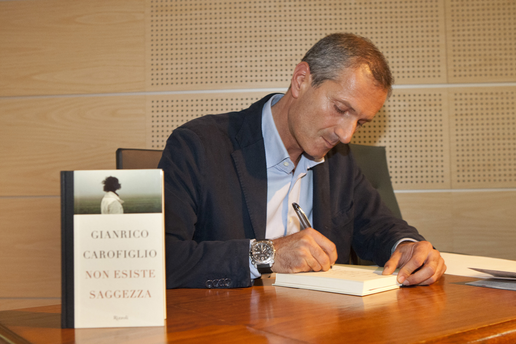 Gianrico Carofiglio photo