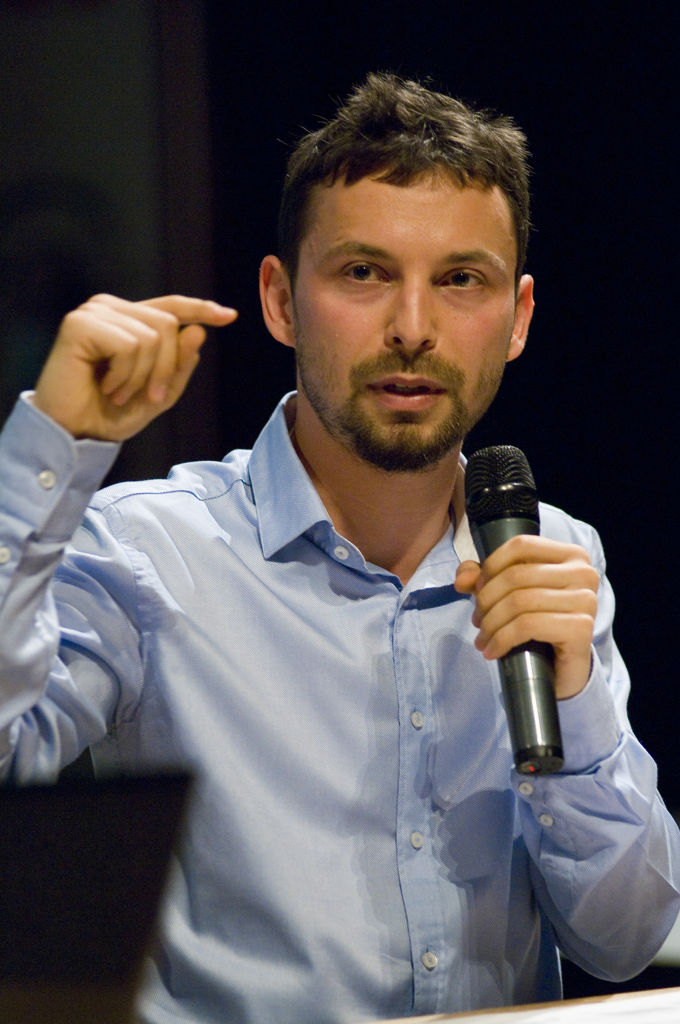 Giovanni Favia photo