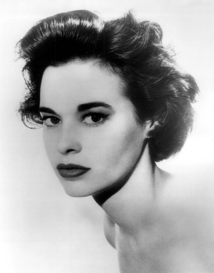 Gloria Vanderbilt photo