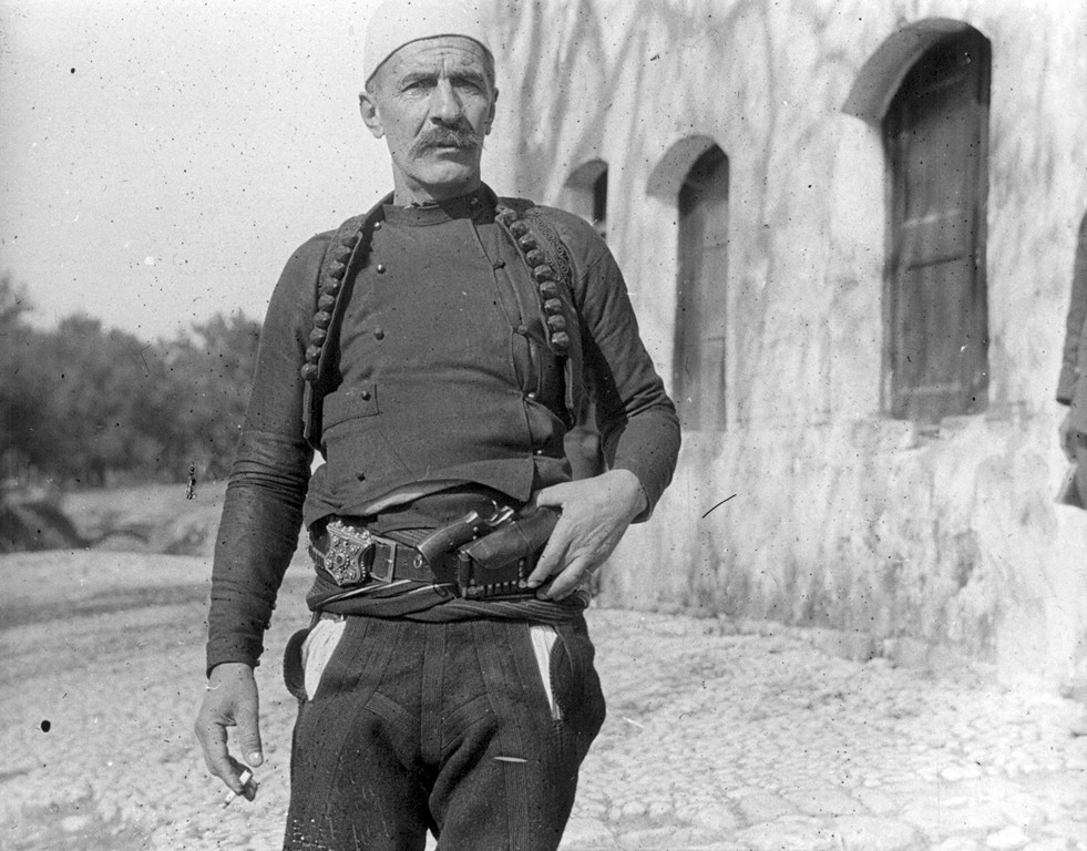 Isa Boletini photo