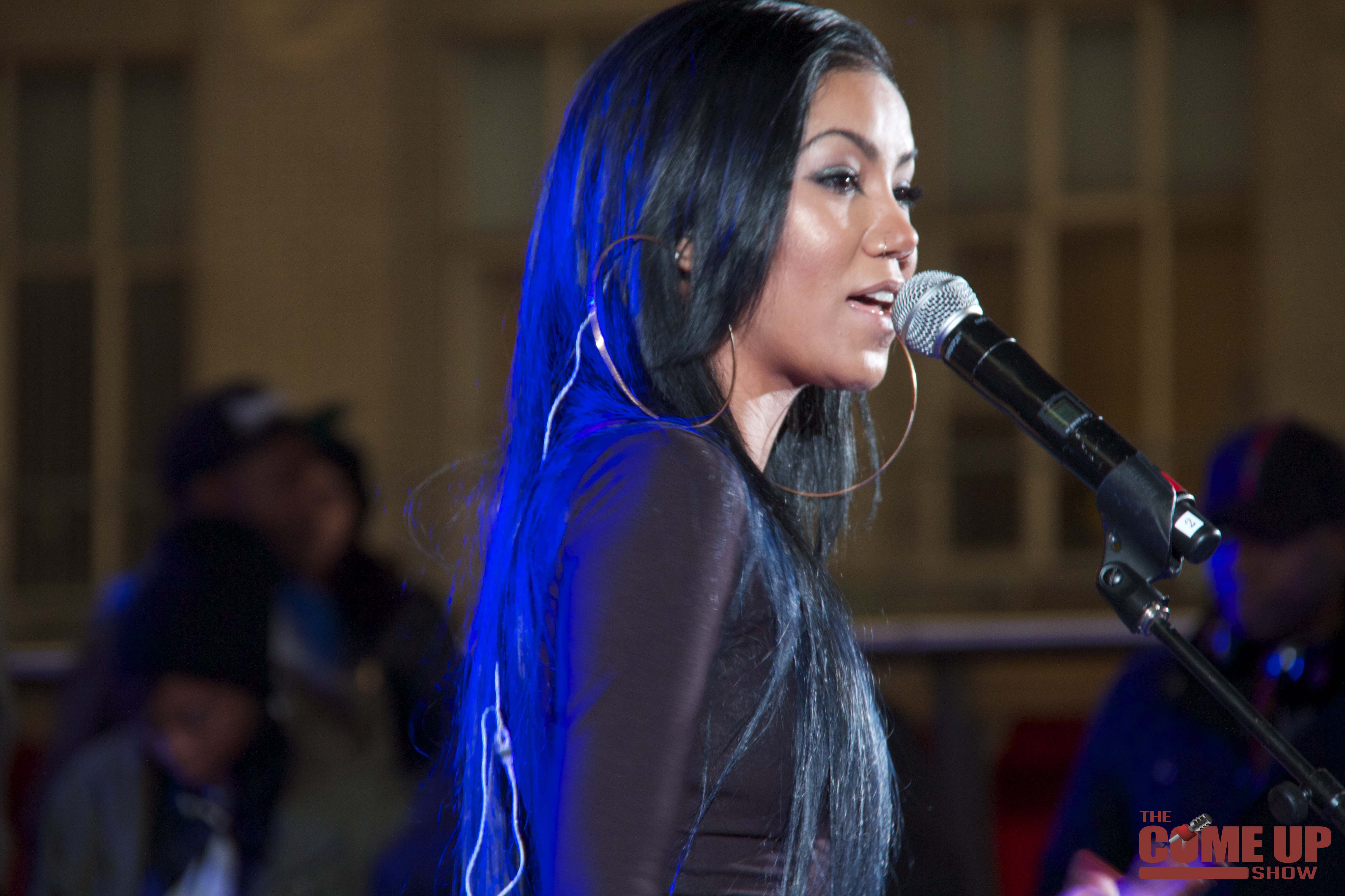 Jhené Aiko photo