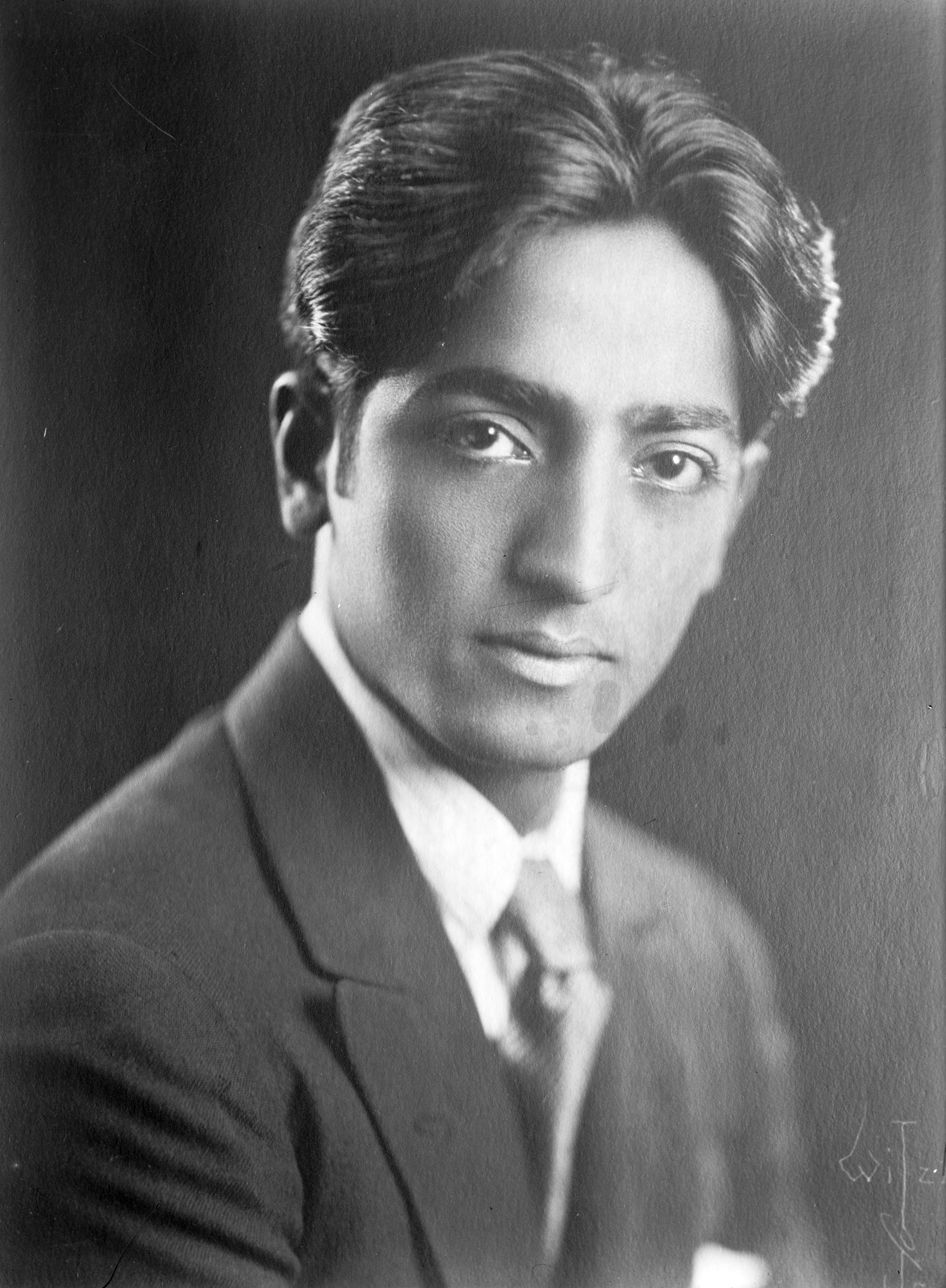 Jiddu Krishnamurti photo