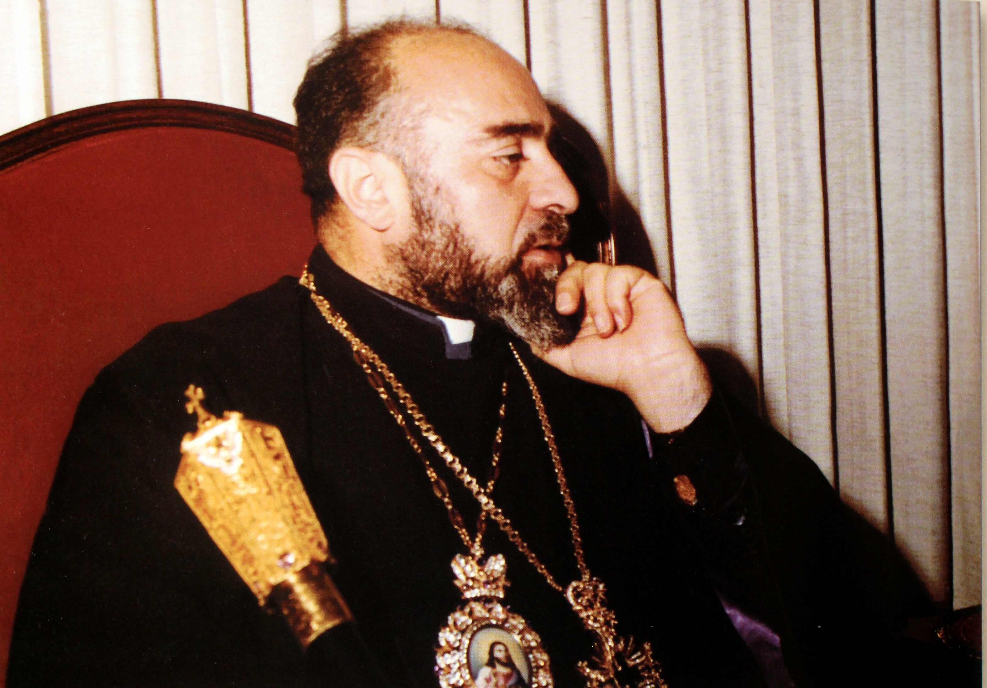 Karekin I photo