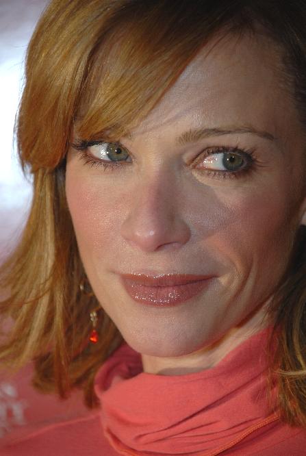 Lauren Holly photo