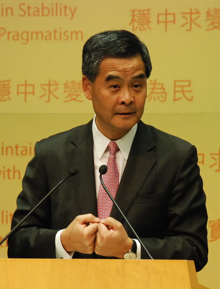 Leung Chun-ying photo