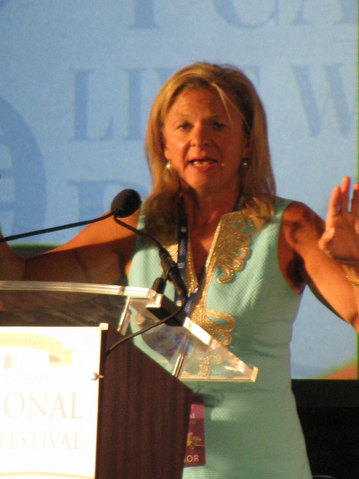 Lisa Scottoline photo