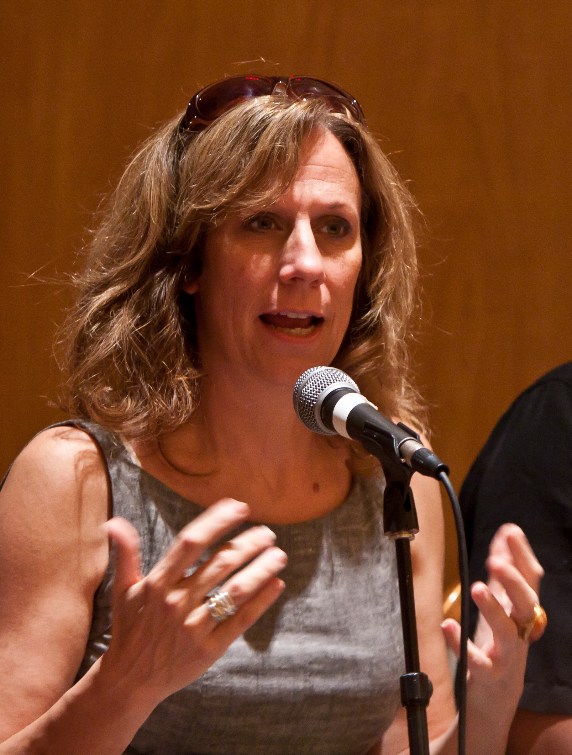 Lizz Winstead photo