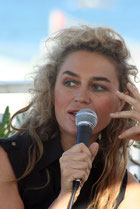 Frasi Di Lory Del Santo 9 Frasi Citazioni E Frasi Celebri