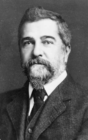 Louis Comfort Tiffany photo