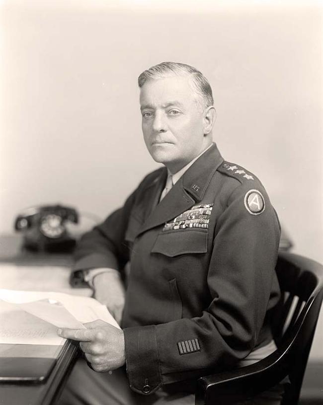 Lucian K. Truscott photo