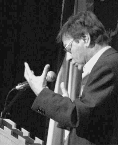 Mahmoud Darwish photo