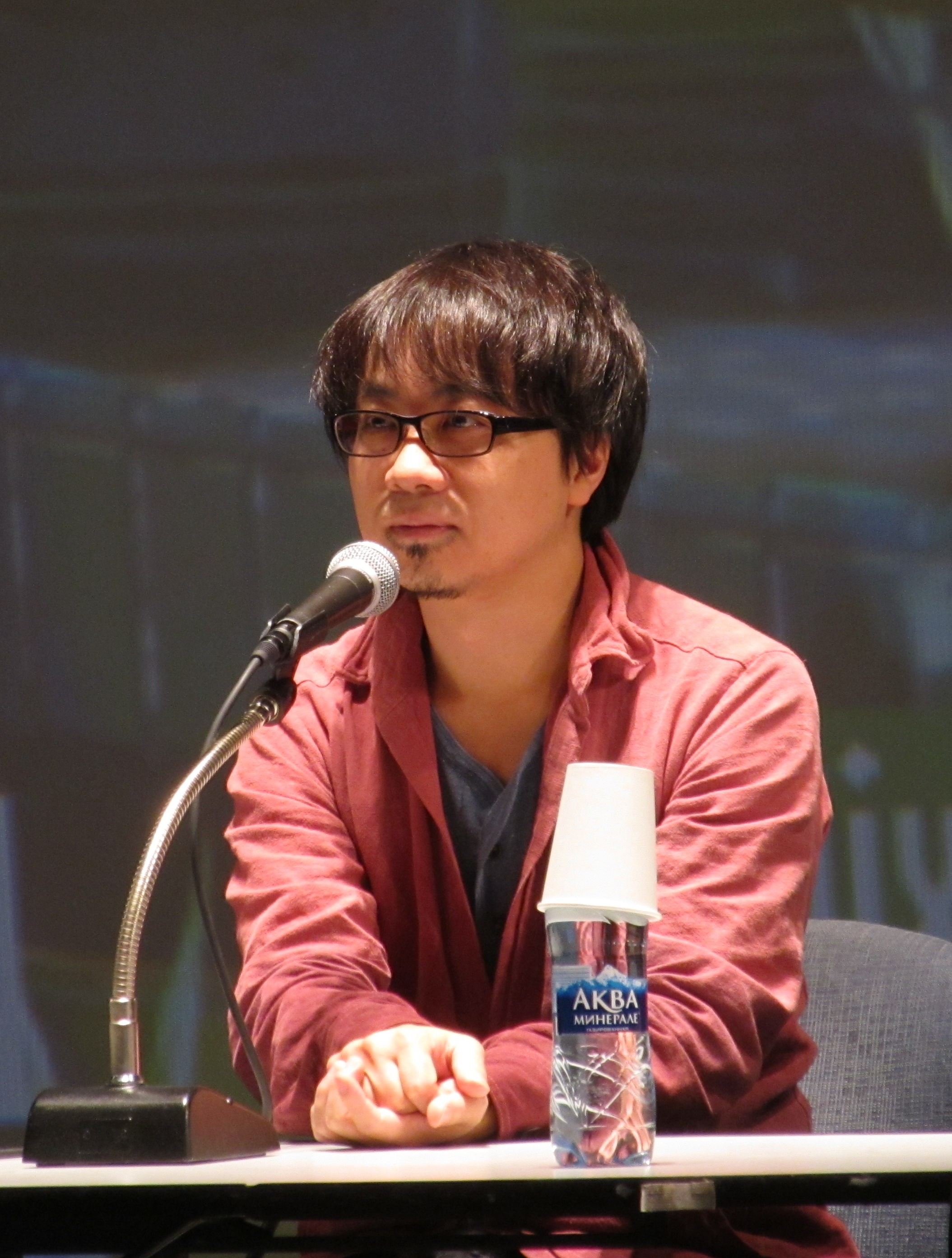 Makoto Shinkai photo