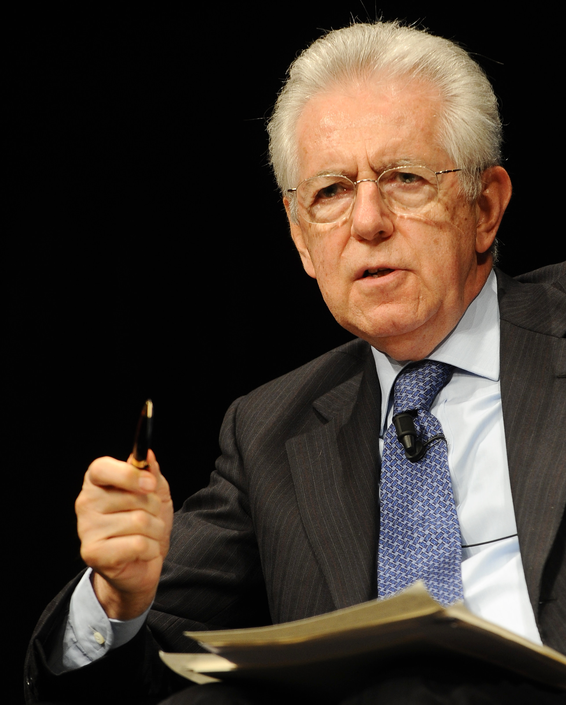 Mario Monti photo