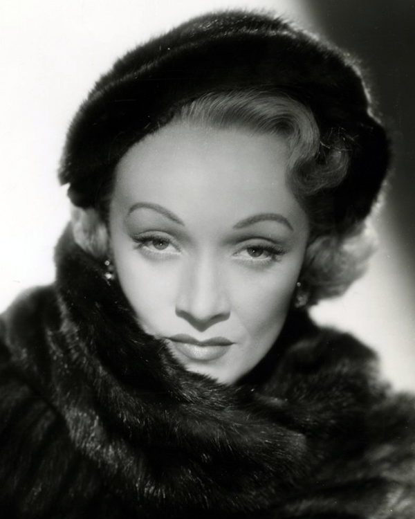 Marlene Dietrich photo