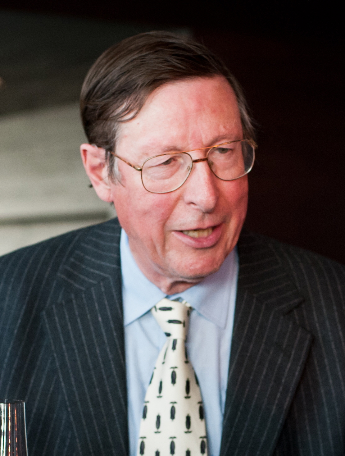 Max Hastings photo