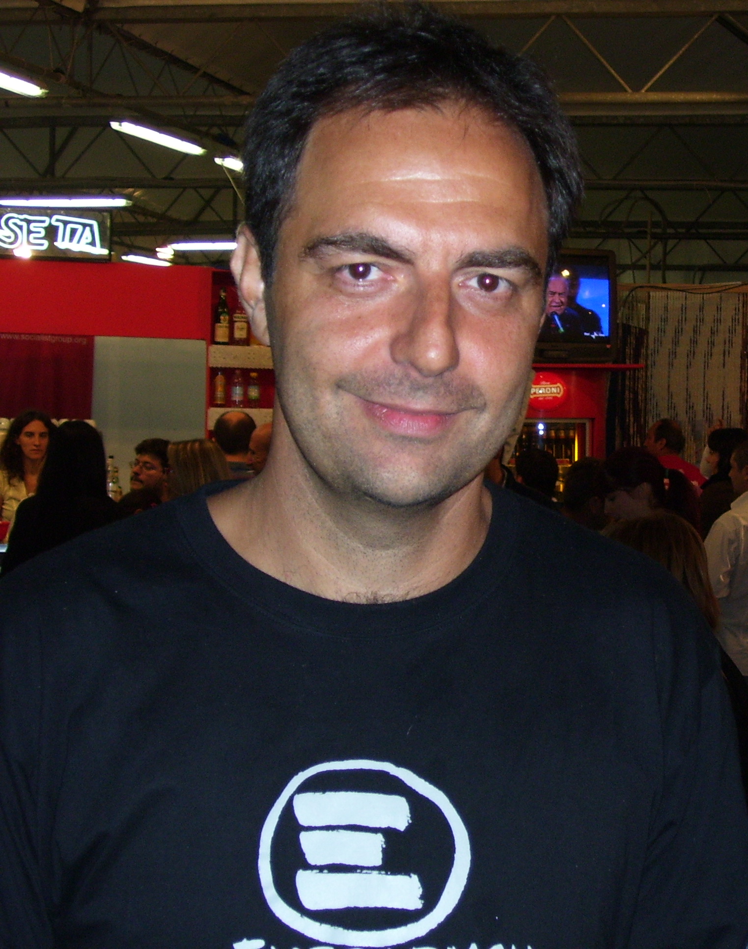 Neri Marcorè photo