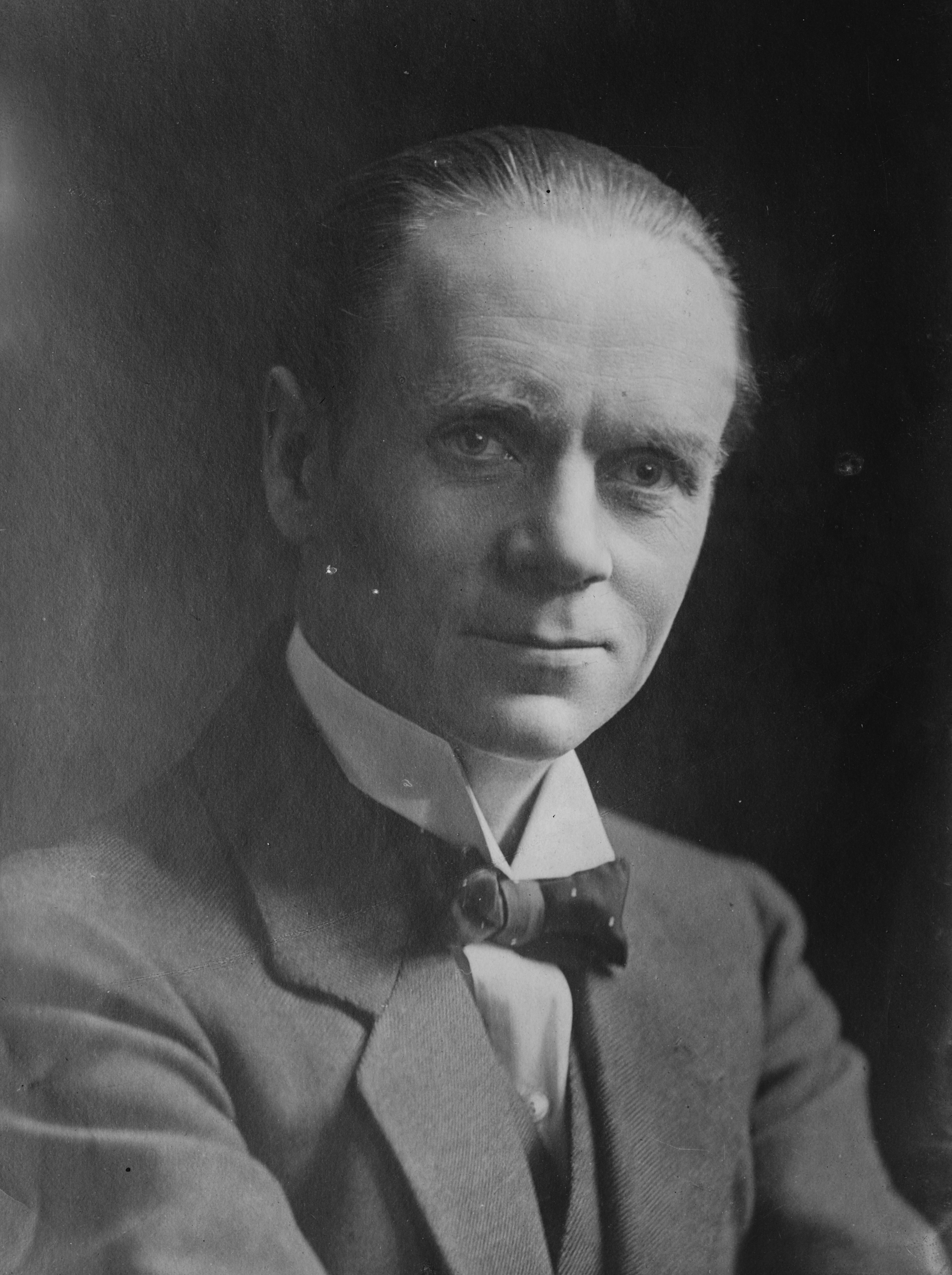 Norman Angell photo