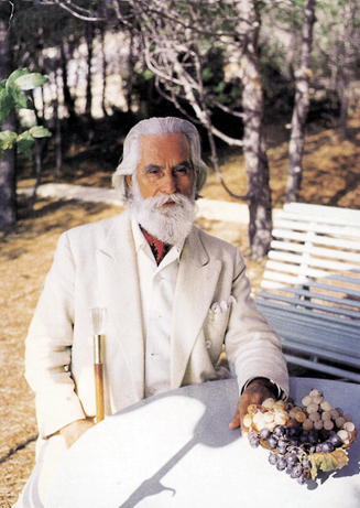 Omraam Mikhaël Aïvanhov photo