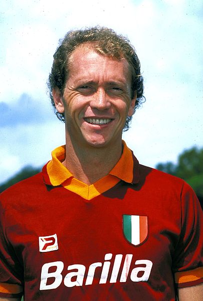Paulo Roberto Falcão photo