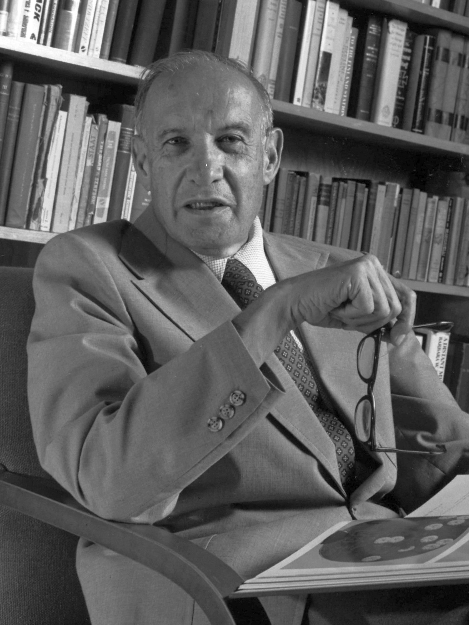 Peter Ferdinand Drucker photo