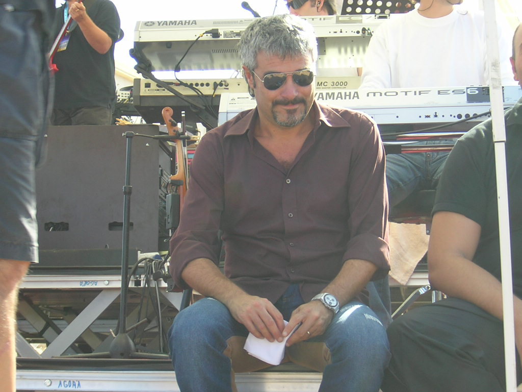 Pino Insegno photo