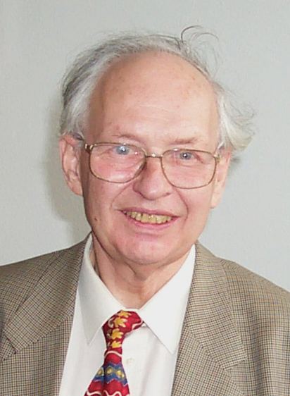 Reinhard Justus Reginald Selten photo