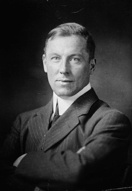 Robert William Service photo