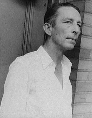 Robinson Jeffers photo