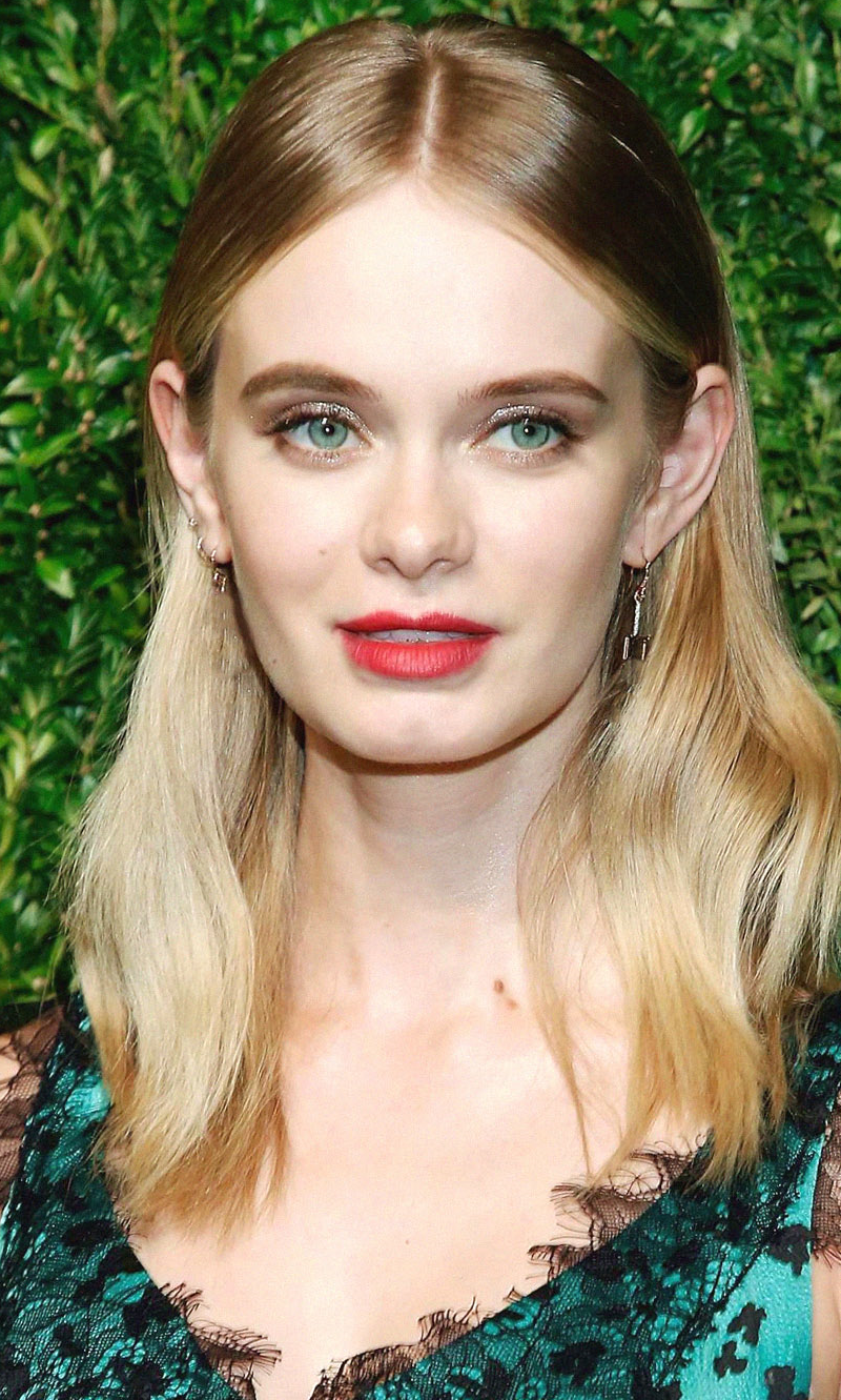 Sara Paxton photo
