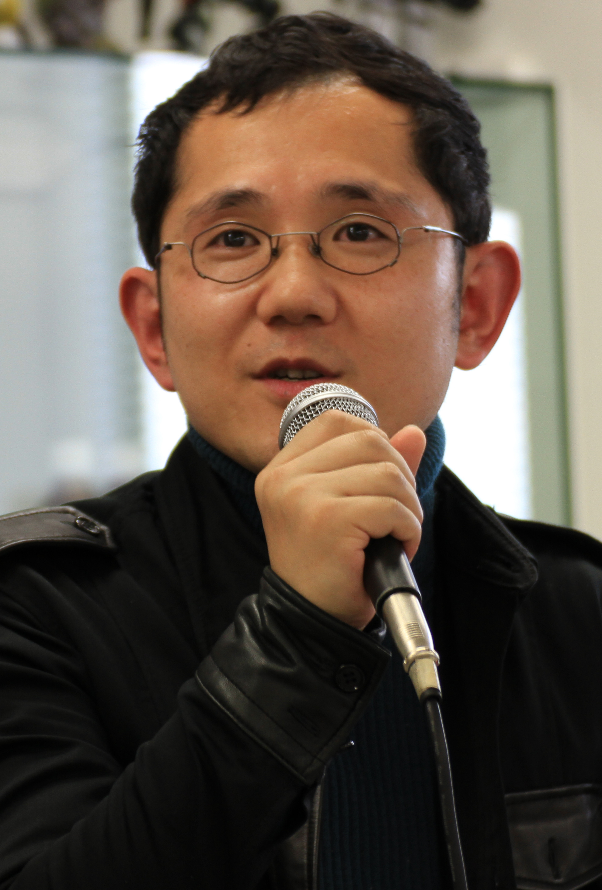 Shu Takumi photo