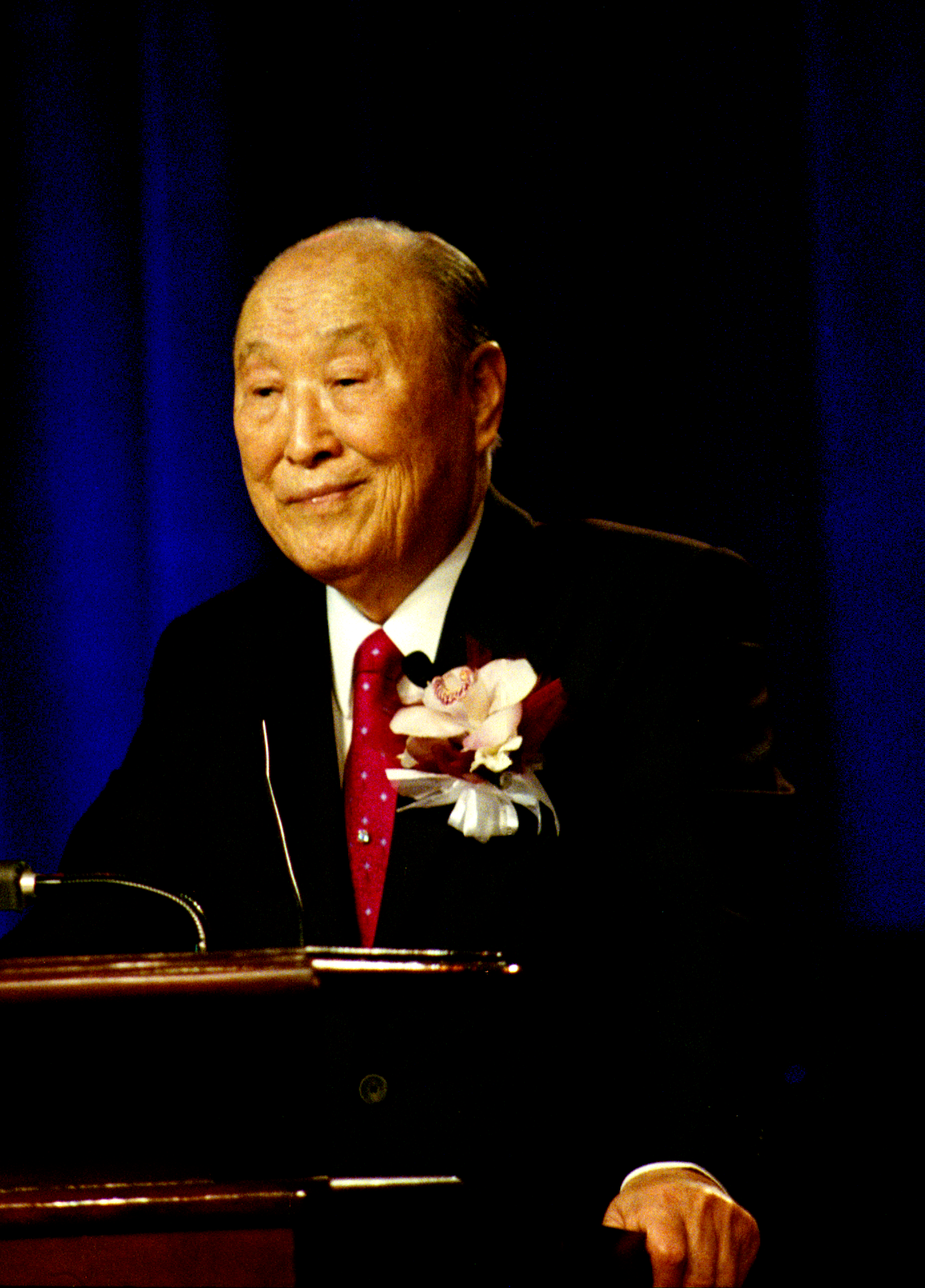 Sun Myung Moon photo
