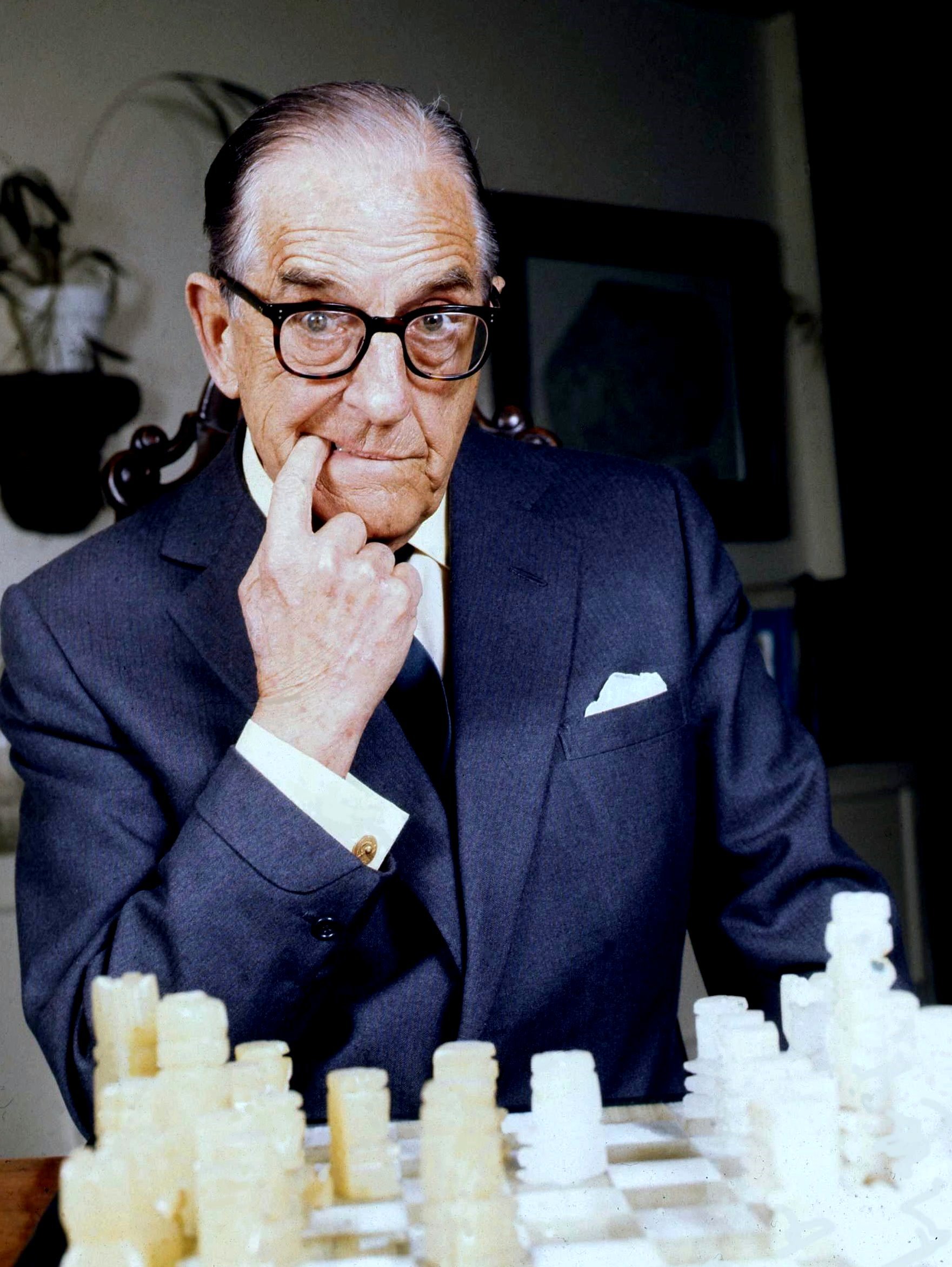 Stanley Holloway photo