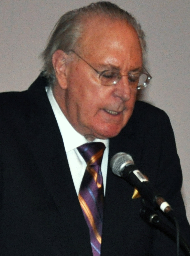 Winston Groom photo